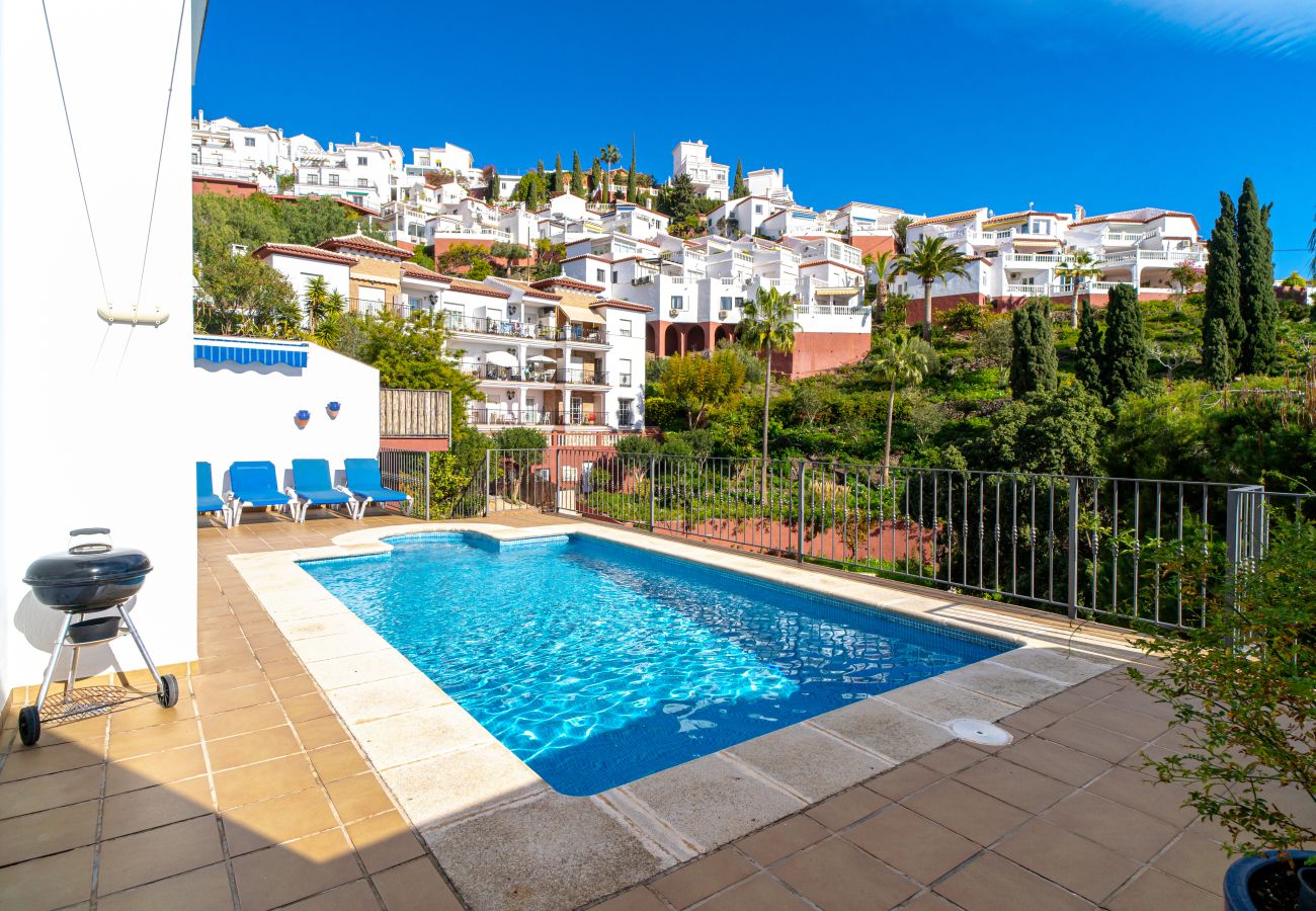 Villa à Nerja - Villa Ladera del Mar Private Pool by Casasol