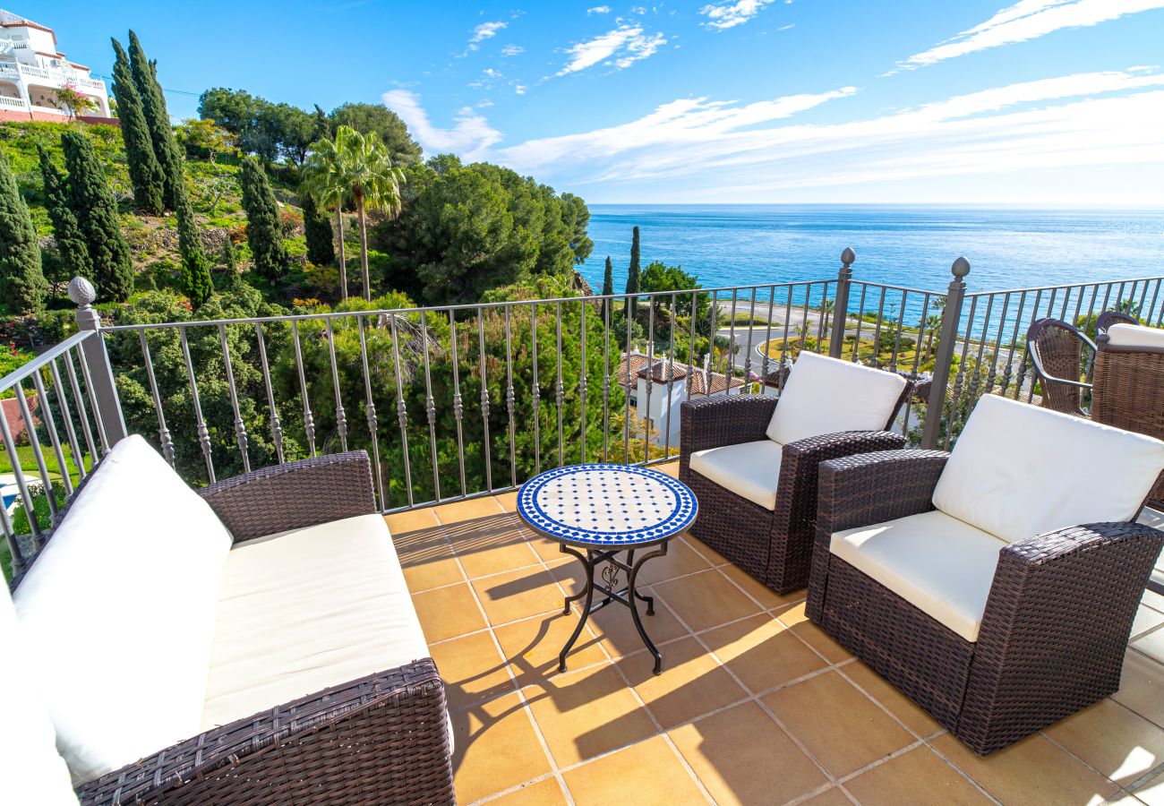 Villa à Nerja - Villa Ladera del Mar Private Pool by Casasol